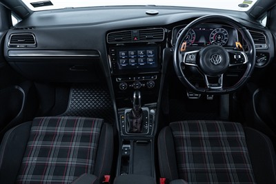 2018 Volkswagen Golf - Thumbnail