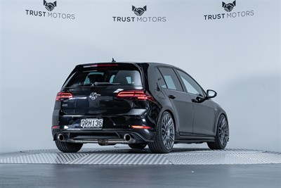 2018 Volkswagen Golf - Thumbnail