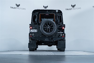 2012 Land Rover Defender - Thumbnail