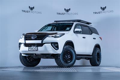 2018 Toyota Fortuner - Thumbnail