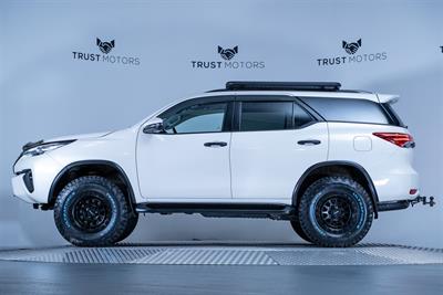 2018 Toyota Fortuner - Thumbnail