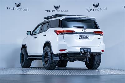 2018 Toyota Fortuner - Thumbnail