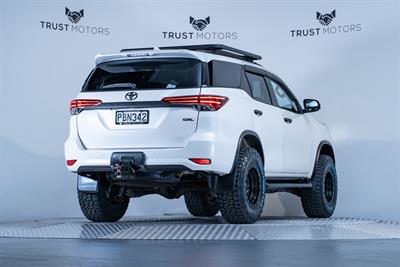 2018 Toyota Fortuner - Thumbnail