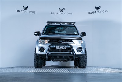 2015 Mitsubishi Challenger - Thumbnail