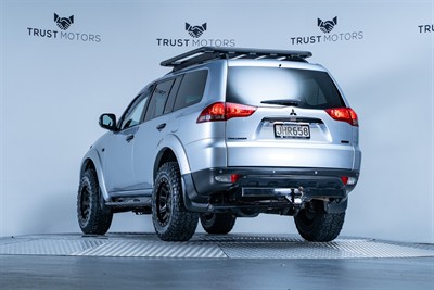 2015 Mitsubishi Challenger - Thumbnail