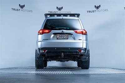 2015 Mitsubishi Challenger - Thumbnail