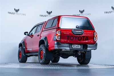 2022 Toyota Hilux - Thumbnail