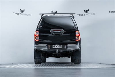 2020 Toyota Hilux - Thumbnail