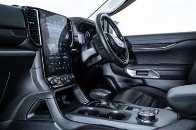 2022 Ford Everest - Thumbnail