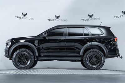 2022 Ford Everest - Thumbnail
