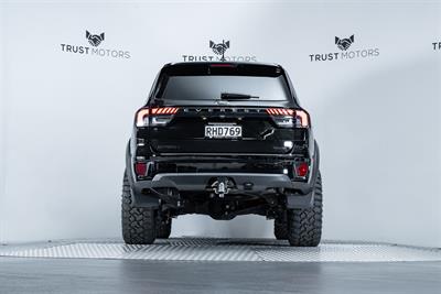 2022 Ford Everest - Thumbnail