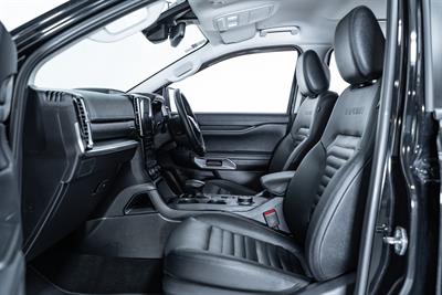 2022 Ford Everest - Thumbnail