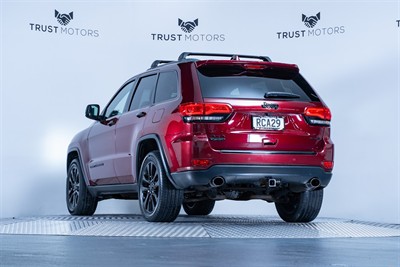 2018 Jeep Grand Cherokee - Thumbnail
