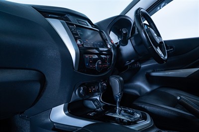 2021 Nissan Navara - Thumbnail