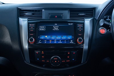 2021 Nissan Navara - Thumbnail