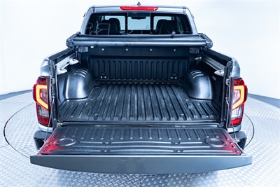 2021 Nissan Navara - Thumbnail