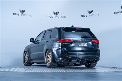 2014 Jeep Grand Cherokee - Thumbnail