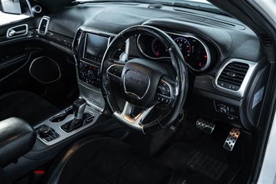 2017 Jeep Grand Cherokee - Thumbnail