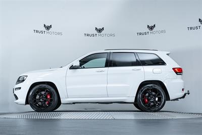 2017 Jeep Grand Cherokee - Thumbnail