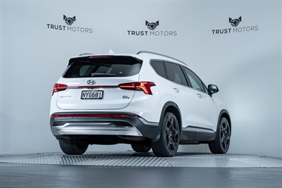2021 Hyundai Santa Fe - Thumbnail