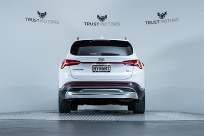 2021 Hyundai Santa Fe - Thumbnail