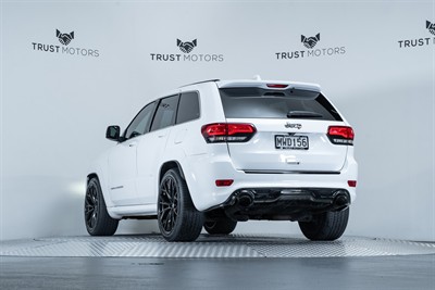 2014 Jeep Grand Cherokee - Thumbnail