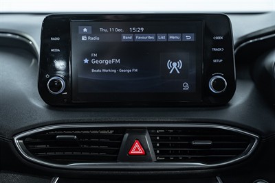 2021 Hyundai Santa Fe - Thumbnail