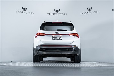 2021 Hyundai Santa Fe - Thumbnail