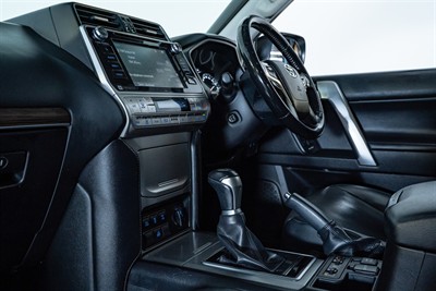 2019 Toyota Landcruiser Prado - Thumbnail
