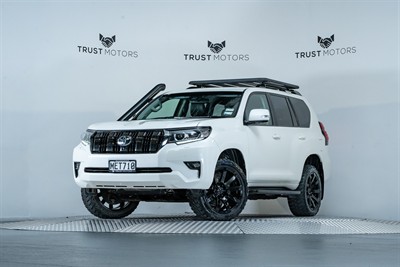 2019 Toyota Landcruiser Prado - Thumbnail