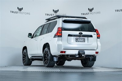 2019 Toyota Landcruiser Prado - Thumbnail