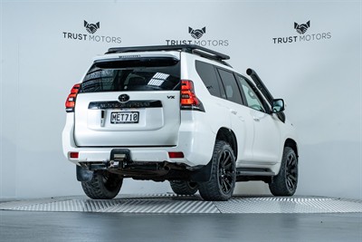 2019 Toyota Landcruiser Prado - Thumbnail