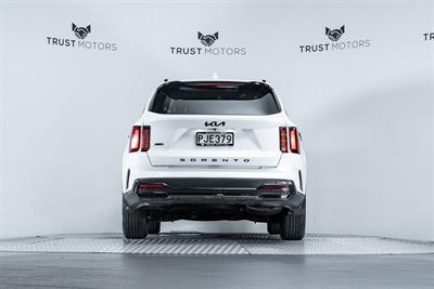 2022 Kia Sorento - Thumbnail