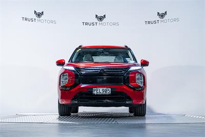 2022 Mitsubishi Outlander - Thumbnail