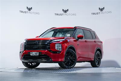 2022 Mitsubishi Outlander - Thumbnail