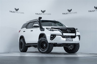 2019 Toyota Fortuner - Thumbnail