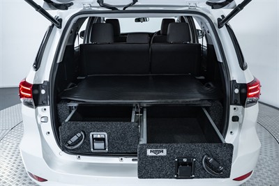 2019 Toyota Fortuner - Thumbnail