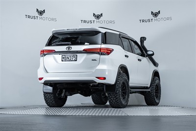 2019 Toyota Fortuner - Thumbnail