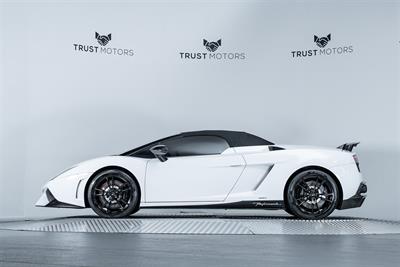 2012 Lamborghini Gallardo - Thumbnail