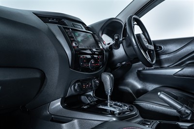 2022 Nissan Navara - Thumbnail