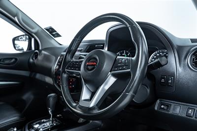 2022 Nissan Navara - Thumbnail