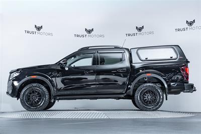 2022 Nissan Navara - Thumbnail