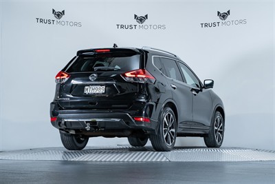 2020 Nissan X-Trail - Thumbnail