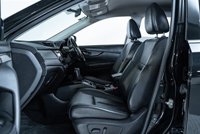 2020 Nissan X-Trail - Thumbnail