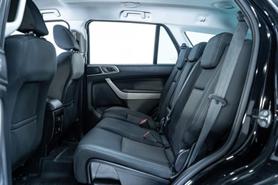 2022 Ford Everest - Thumbnail
