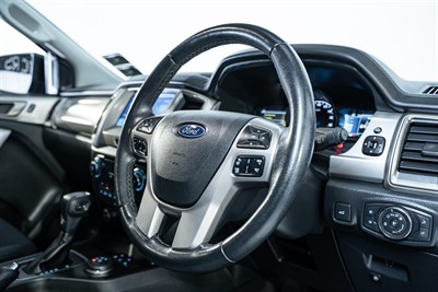 2022 Ford Everest - Thumbnail