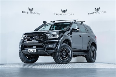 2022 Ford Everest - Thumbnail