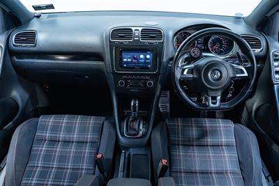 2012 Volkswagen Golf - Thumbnail