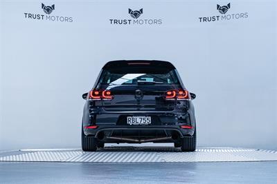 2012 Volkswagen Golf - Thumbnail