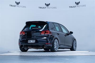 2012 Volkswagen Golf - Thumbnail